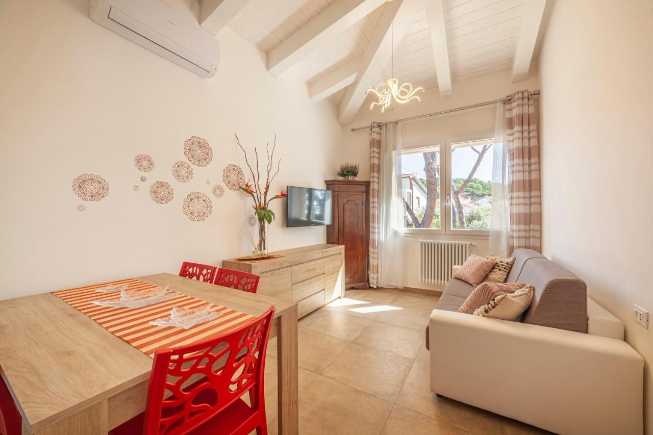Prima Dell'Elba Family Apartments Piombino Bagian luar foto