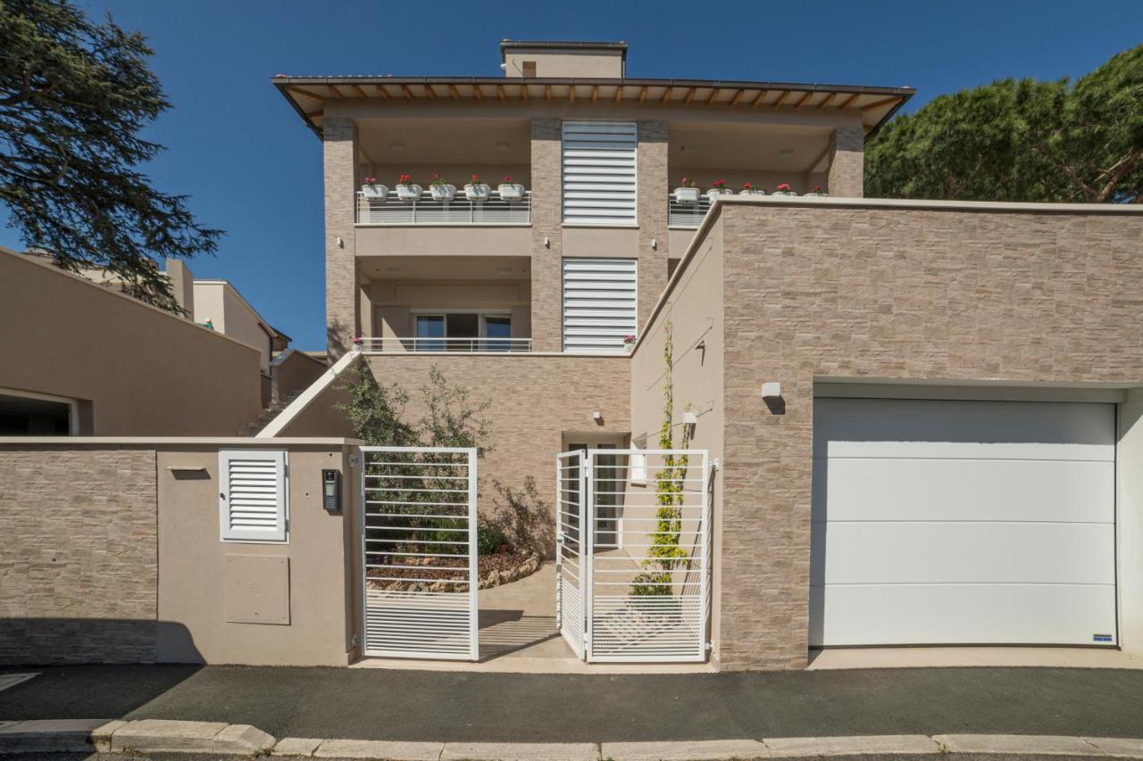 Prima Dell'Elba Family Apartments Piombino Bagian luar foto