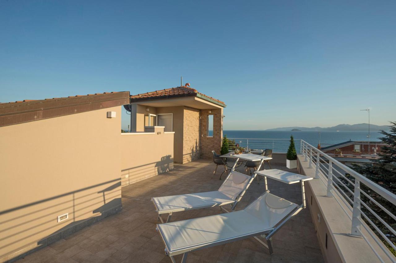 Prima Dell'Elba Family Apartments Piombino Bagian luar foto