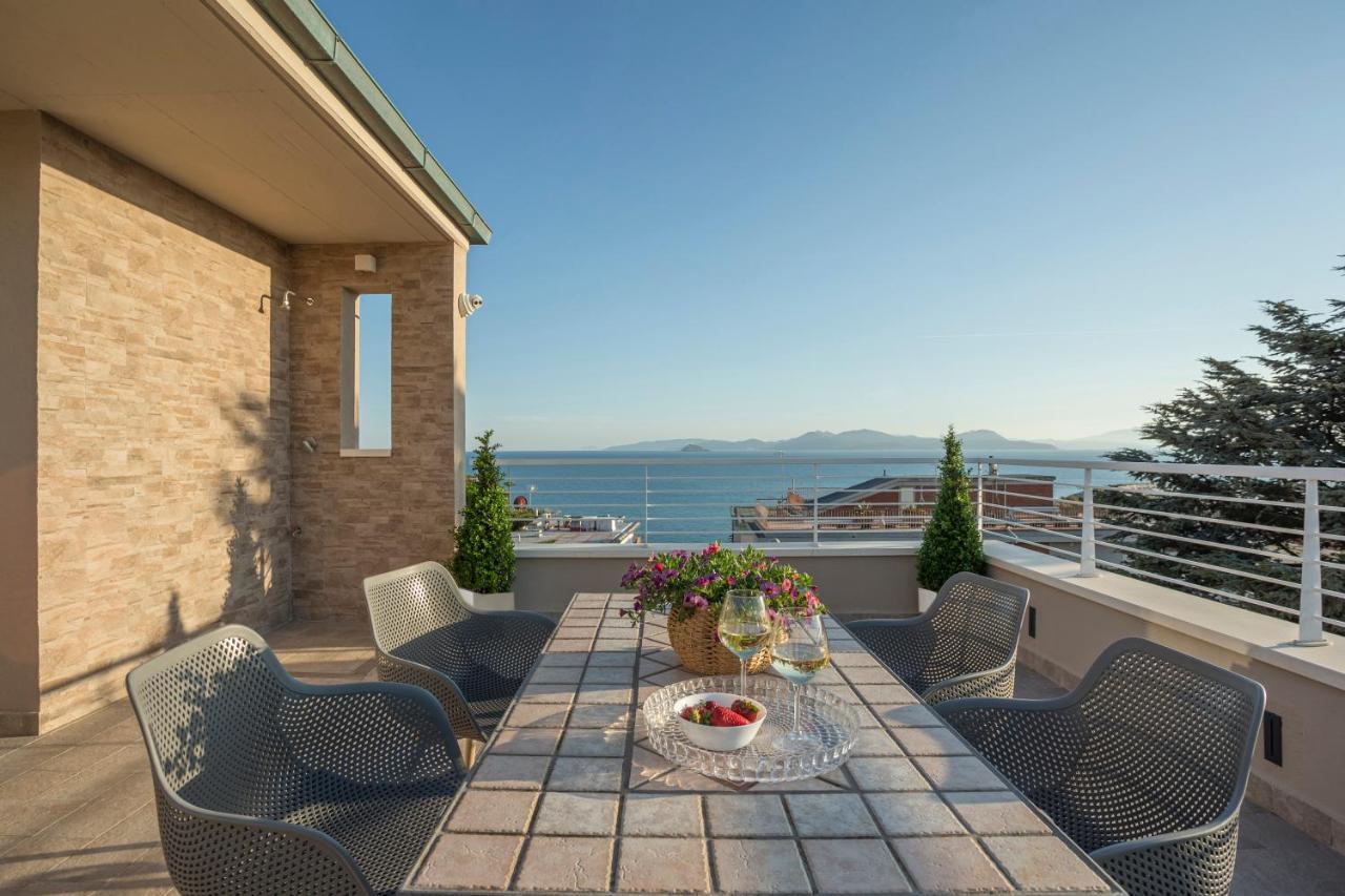 Prima Dell'Elba Family Apartments Piombino Bagian luar foto