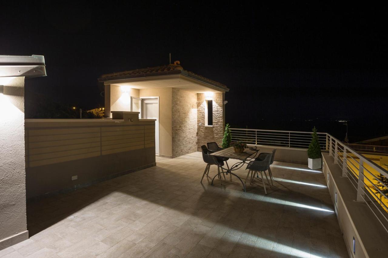Prima Dell'Elba Family Apartments Piombino Bagian luar foto