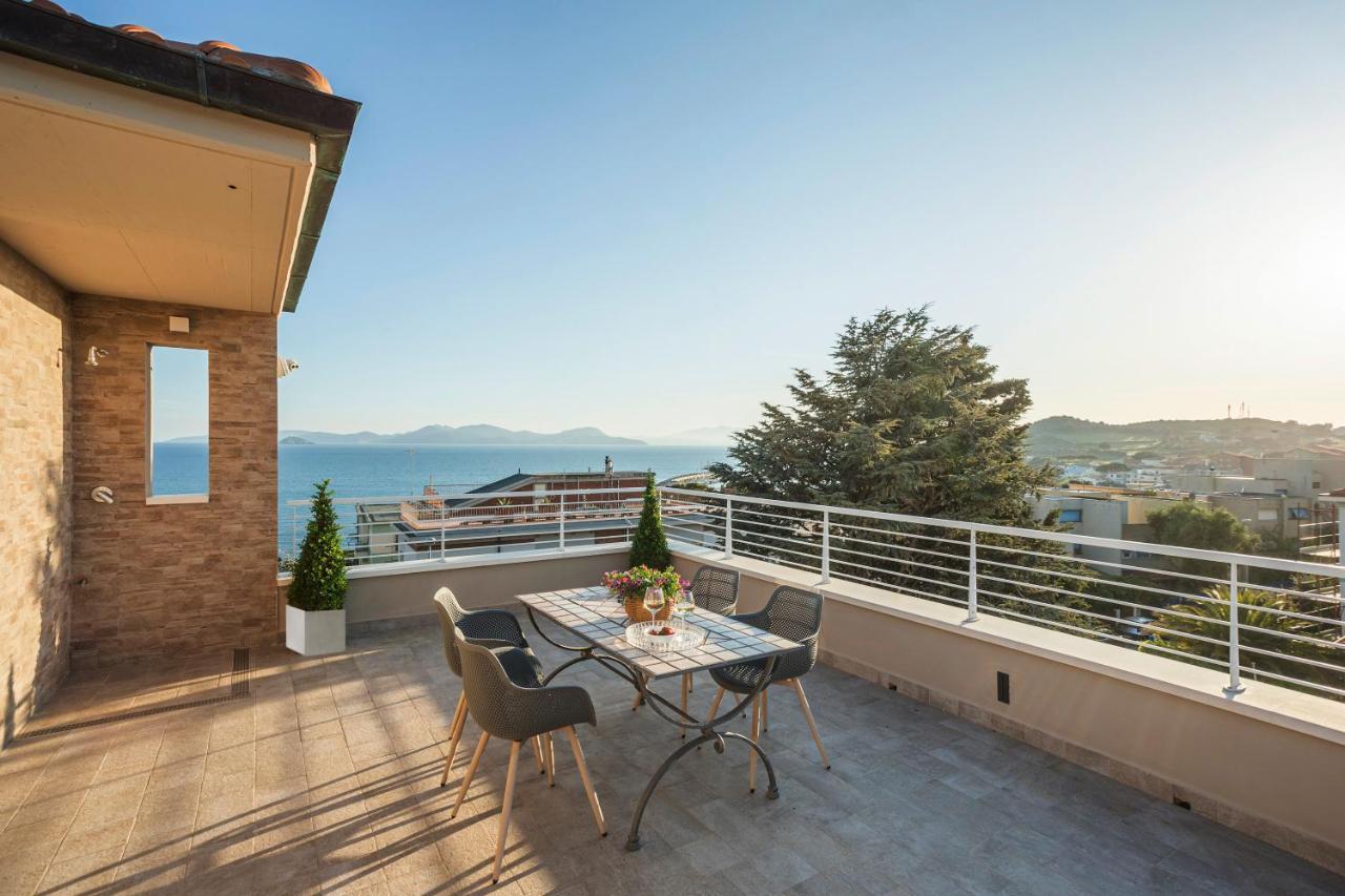 Prima Dell'Elba Family Apartments Piombino Bagian luar foto