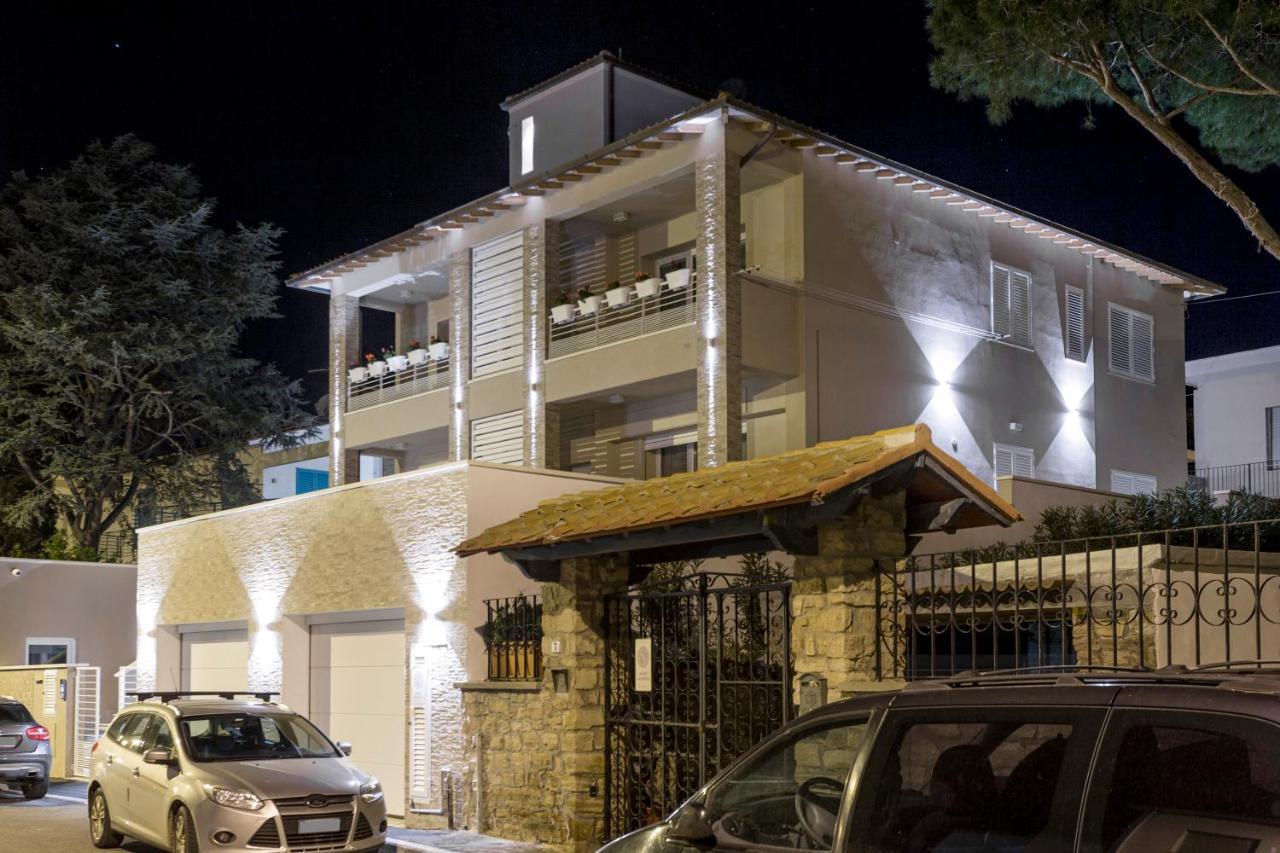 Prima Dell'Elba Family Apartments Piombino Bagian luar foto