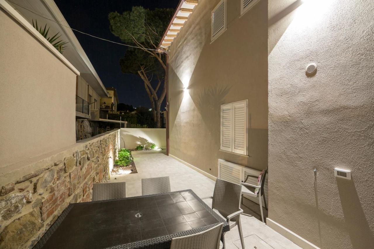 Prima Dell'Elba Family Apartments Piombino Bagian luar foto
