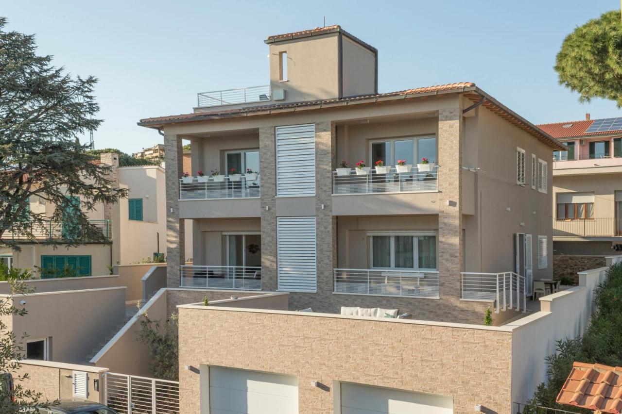 Prima Dell'Elba Family Apartments Piombino Bagian luar foto